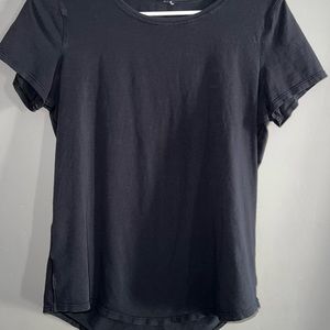 Lululemon T-shirt